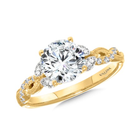 Vintage-Inspired Infinity Twist Diamond Engagement Ring